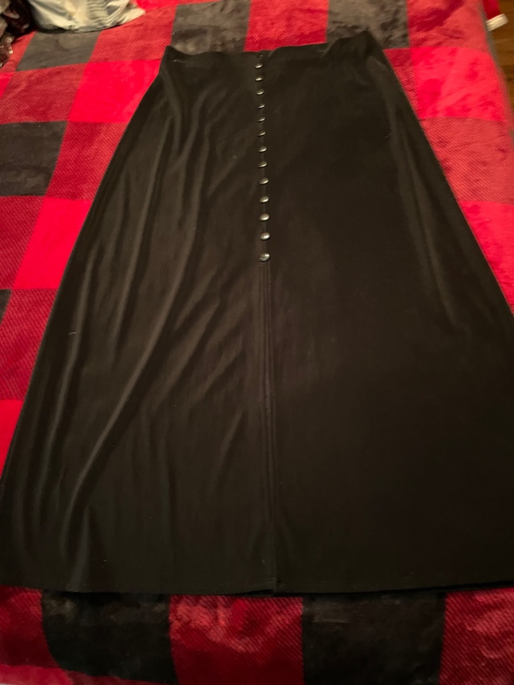Women’s Black Button-Front A-Line Midi Skirt